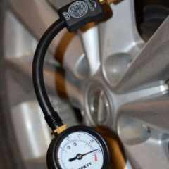 Манометр BERKUT ADG031